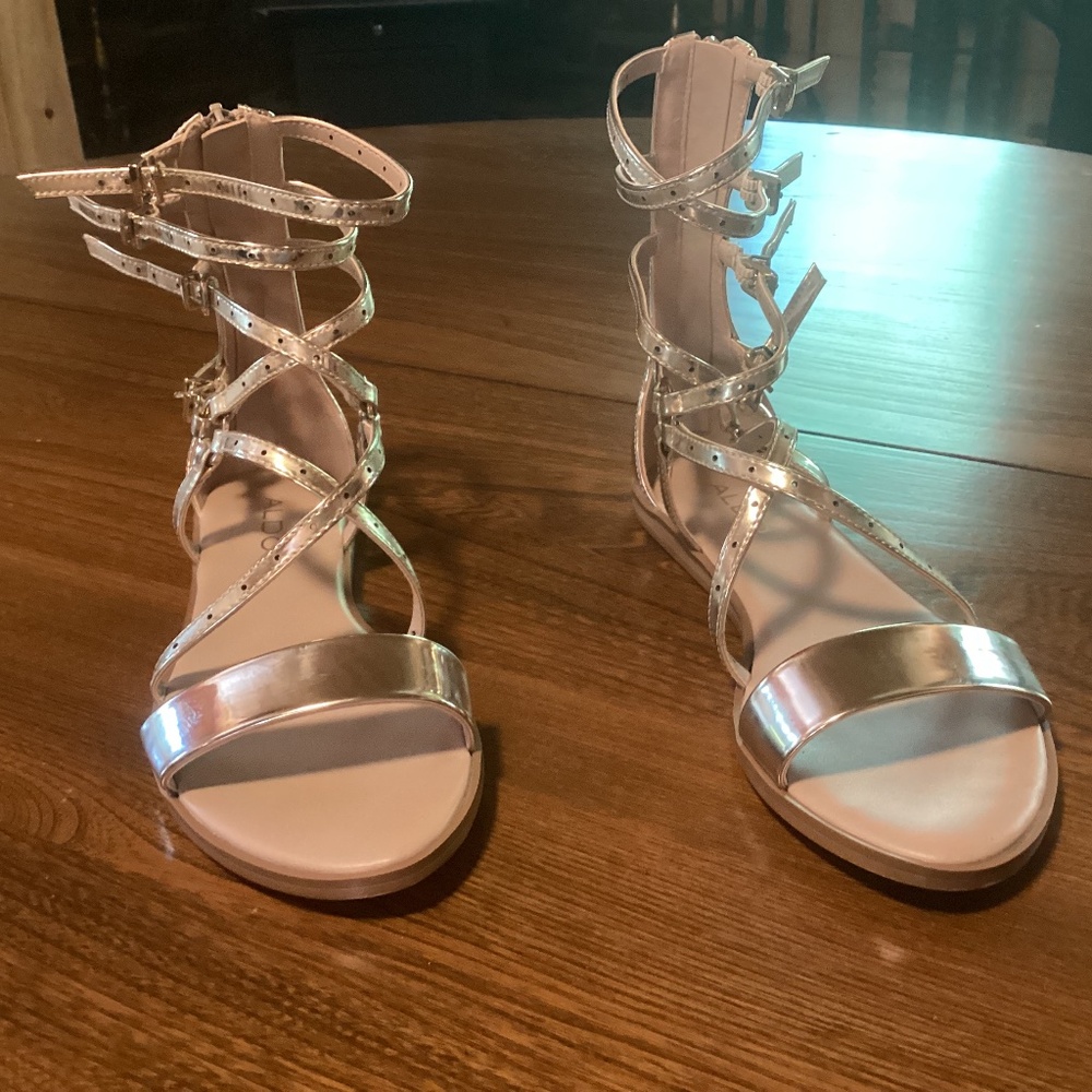 Sandal